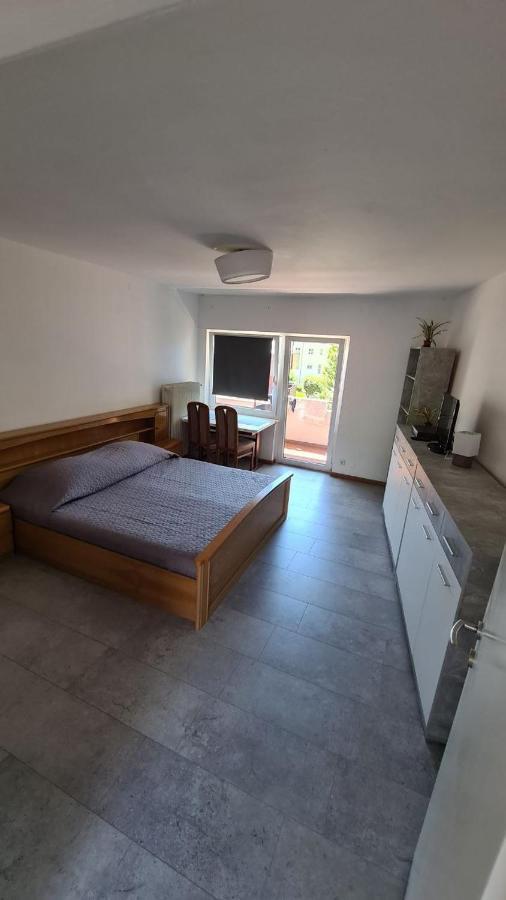 Ferienwohnung mit Balkon in Krumpendorf Exterior foto